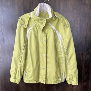 Green and White Ski Snow Jacket with Collared Neckline